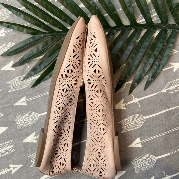 Aldo Eyelet Nude flat Loafers - Picture 2 of 6